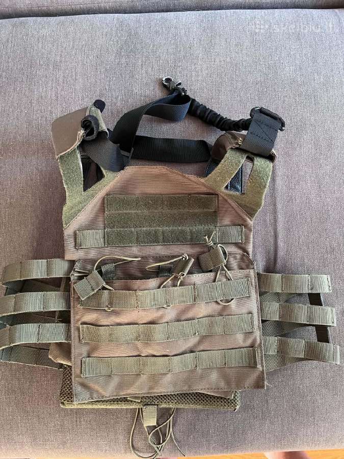 Airsoft liemenė ir šalmas - nuotraukos Nr. 2