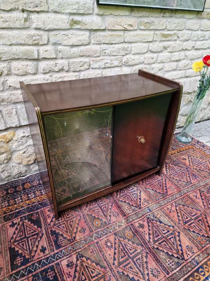 Vintažinė mid century riešutmedžio spintelė/baras - nuotraukos Nr. 2