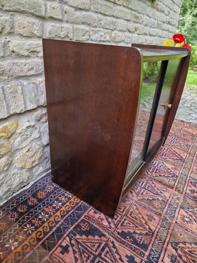 Vintažinė mid century riešutmedžio spintelė/baras - nuotraukos Nr. 29