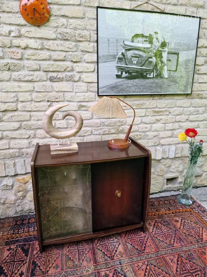 Vintažinė mid century riešutmedžio spintelė/baras - nuotraukos Nr. 36