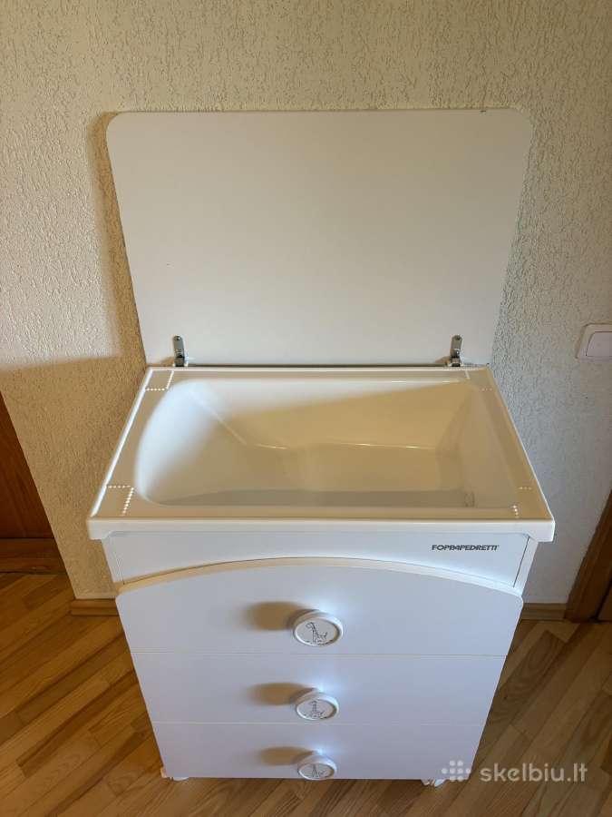 Itališka vystymo komoda su vonele. - nuotraukos Nr. 2