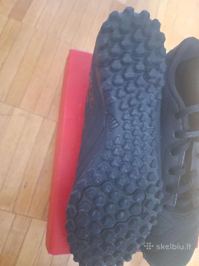 Adidas kedai - nuotraukos Nr. 2
