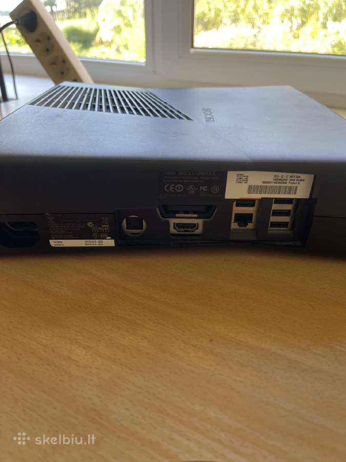 Xbox 360 su pulteliu, be maitinimo laido - nuotraukos Nr. 2