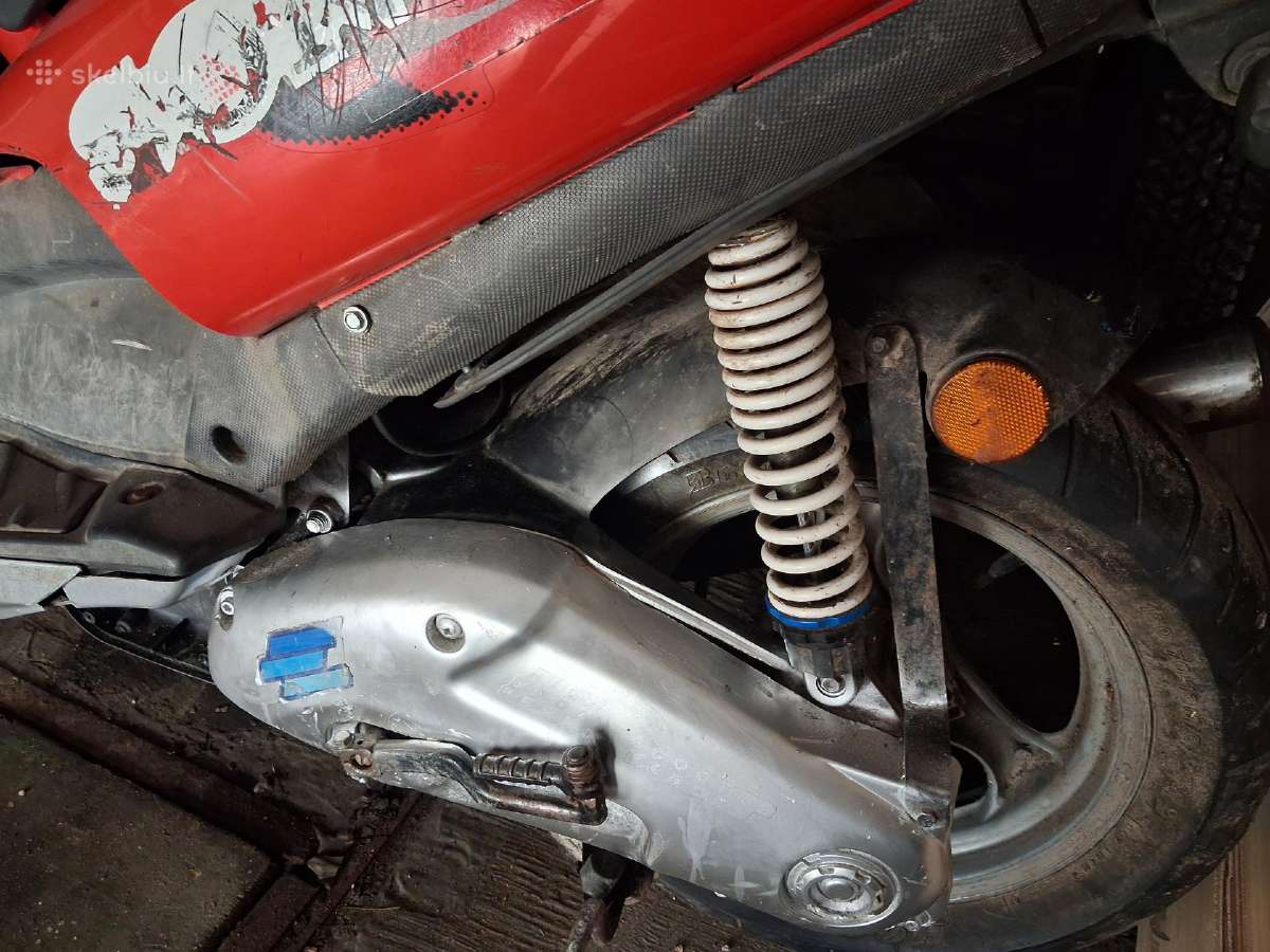 Motoroleris aprilia - nuotraukos Nr. 2