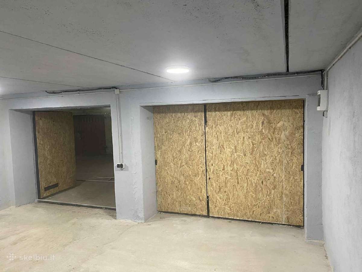 Išnuomojamas 36 m² garažas - nuotraukos Nr. 3