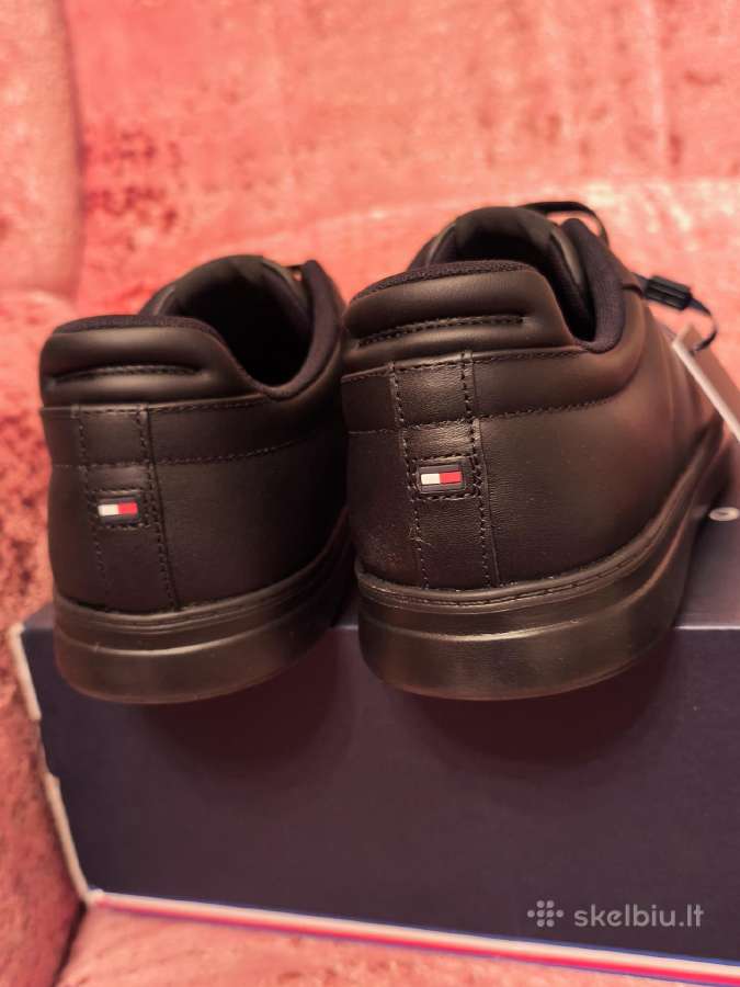 Vyriski kedai Tommy Hilfiger. - nuotraukos Nr. 3