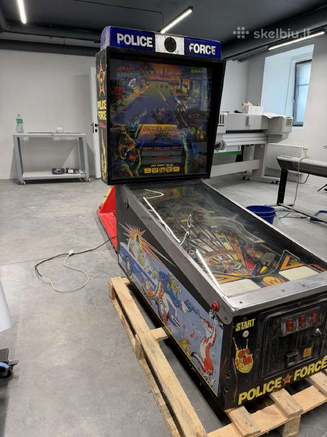 Pinball žaidimų automatas Williamspolice Force - nuotraukos Nr. 4