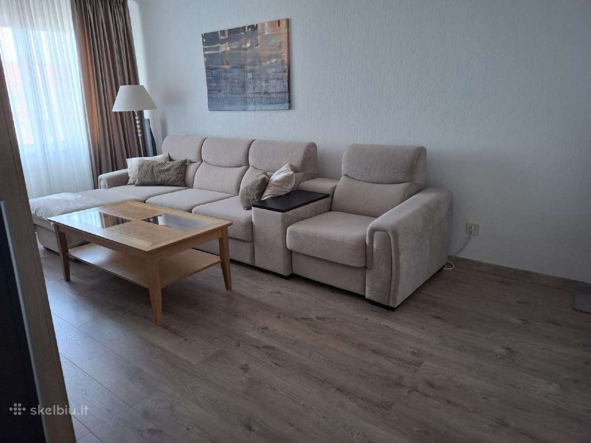 Erdvus, suremontuotas. 3-jų kambarių butas - nuotraukos Nr. 2