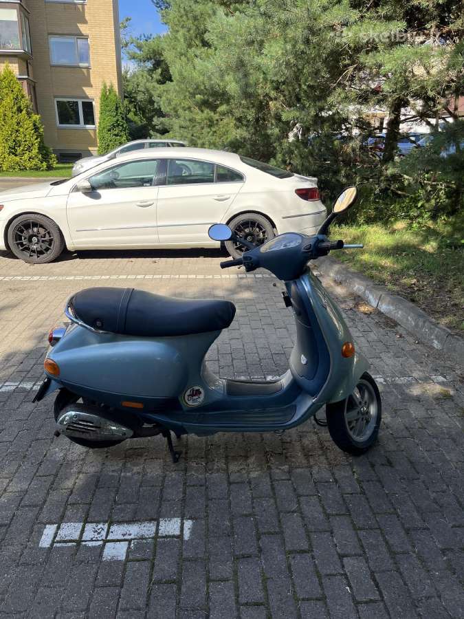 Vespa motoroleris - nuotraukos Nr. 5