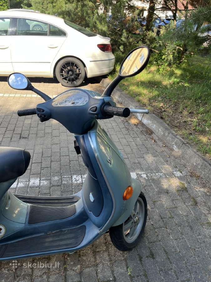 Vespa motoroleris - nuotraukos Nr. 6