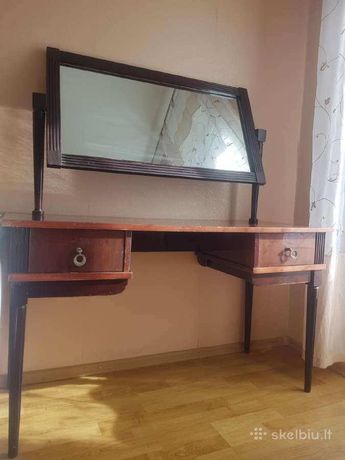 Staliukas su veidrodžiu - nuotraukos Nr. 2