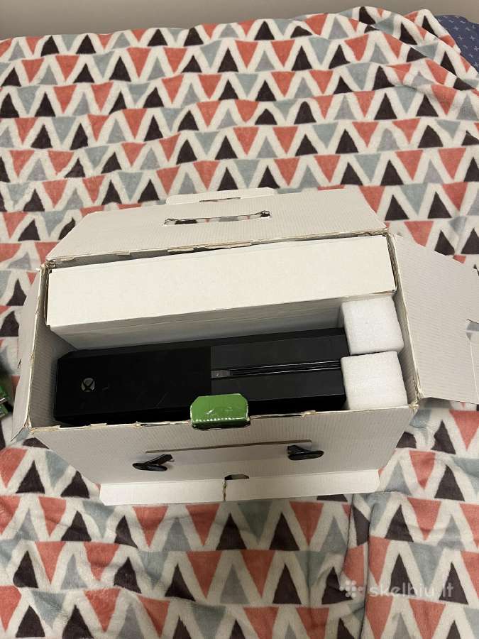 **Xbox One 500 GB žaidimų konsole - nuotraukos Nr. 4
