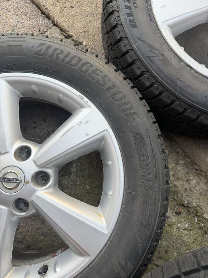 Nissan x-trail ratai zieminiai bridgestone padango - nuotraukos Nr. 8