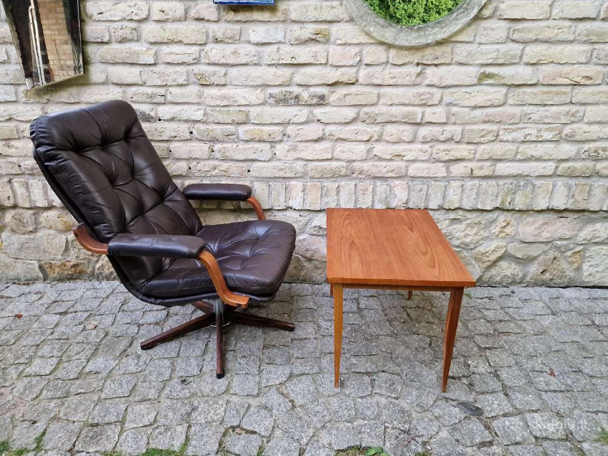Vintažinis mid century tikmedžio staliukas - nuotraukos Nr. 2