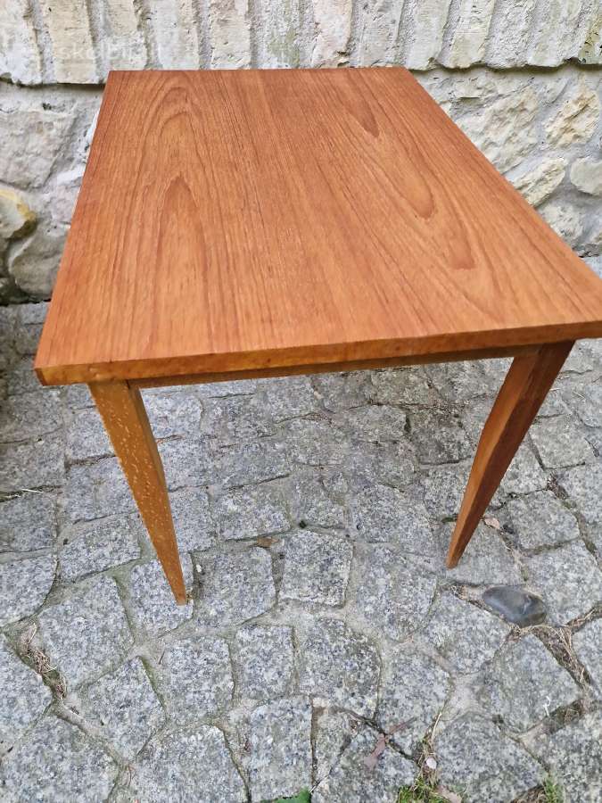Vintažinis mid century tikmedžio staliukas - nuotraukos Nr. 10