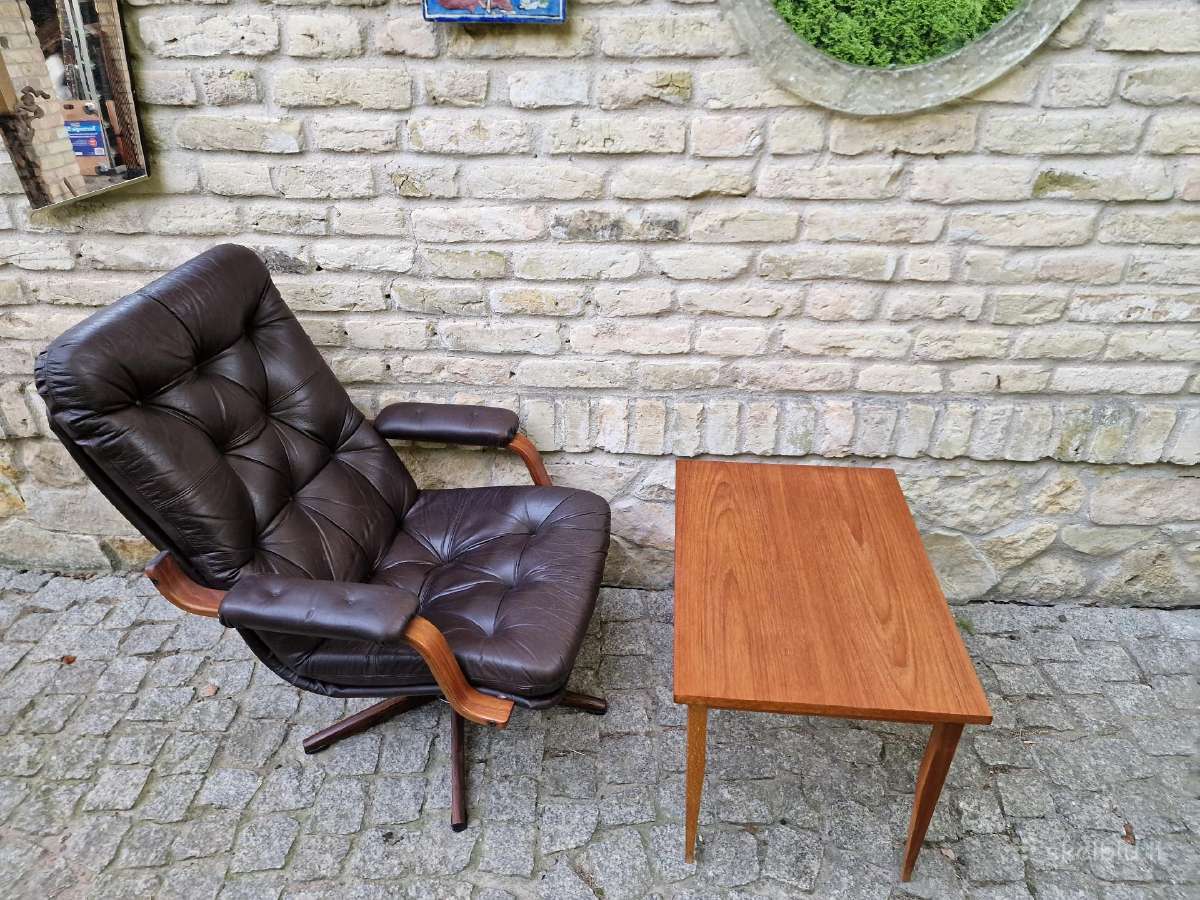 Vintažinis mid century tikmedžio staliukas - nuotraukos Nr. 12