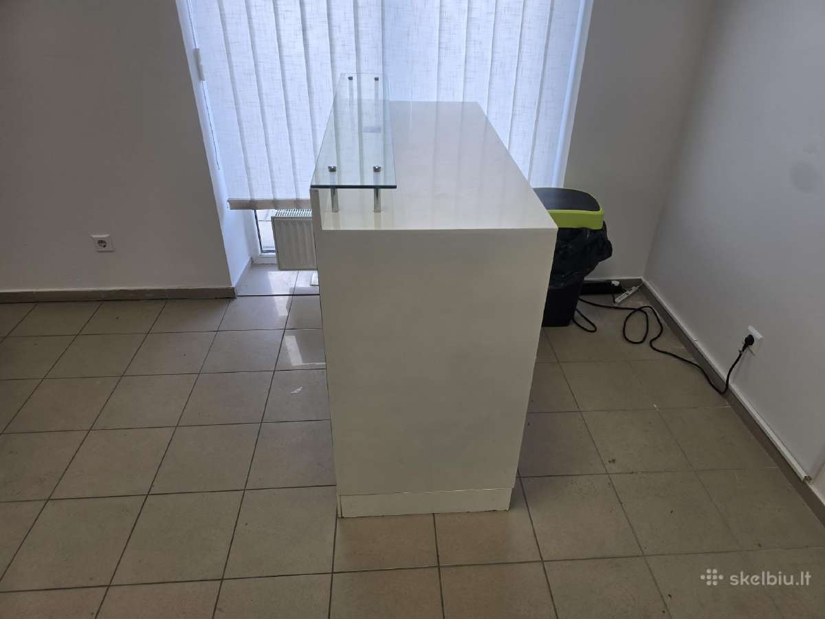 Administracinis stalas - nuotraukos Nr. 3