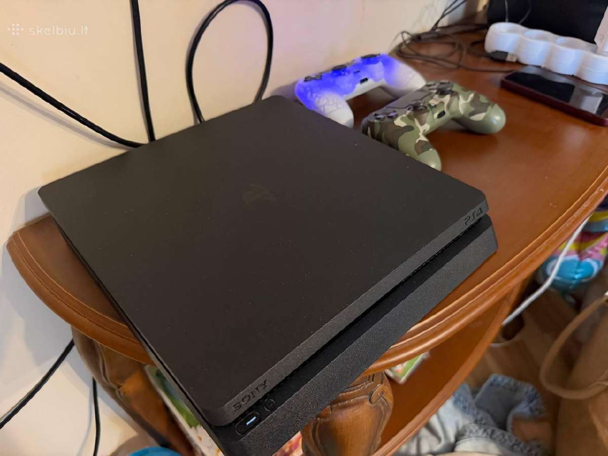 Parduodamas Playstation 4 Slim + 2 pulteliai - nuotraukos Nr. 2