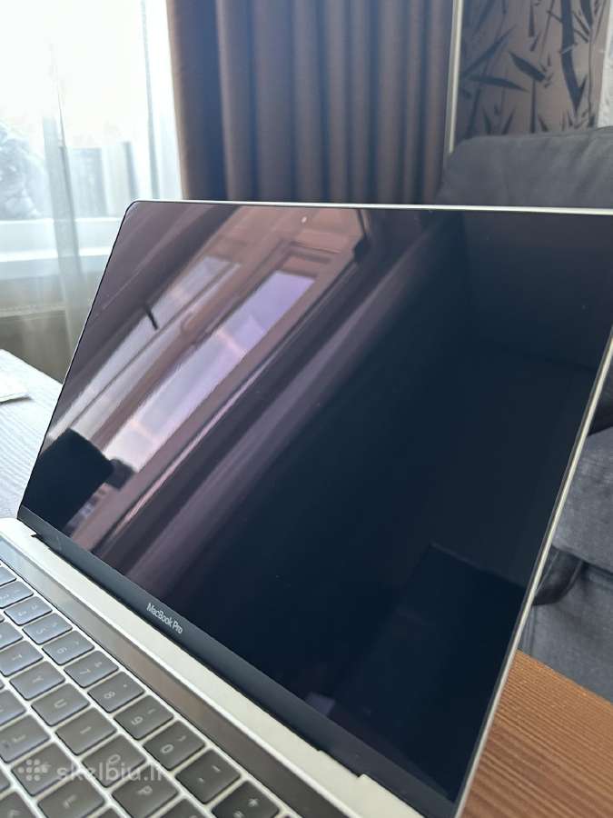 MacBook Pro 2017 su touchbar - nuotraukos Nr. 4