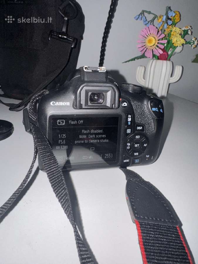 Canon EOS 1300d fotoaparatas su priedais - nuotraukos Nr. 9