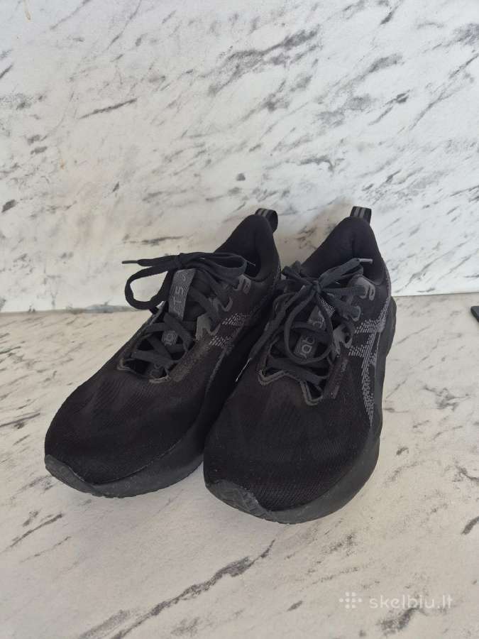 Asics Novablast 5. Dydis 39,5. Juoda & Opalo - nuotraukos Nr. 2