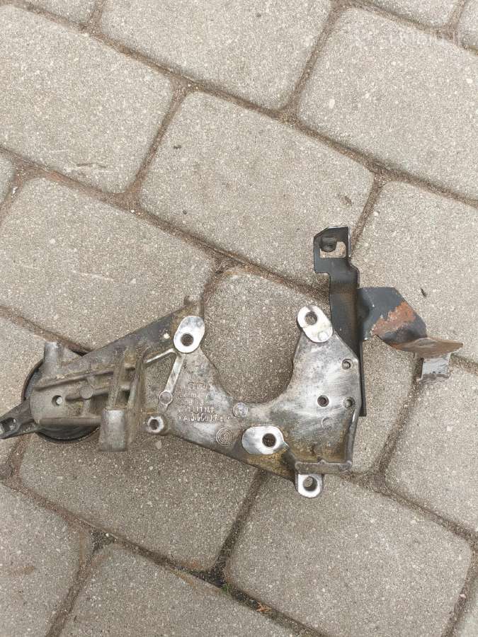 099130147 059130407 C Audi kronšteinai - nuotraukos Nr. 2