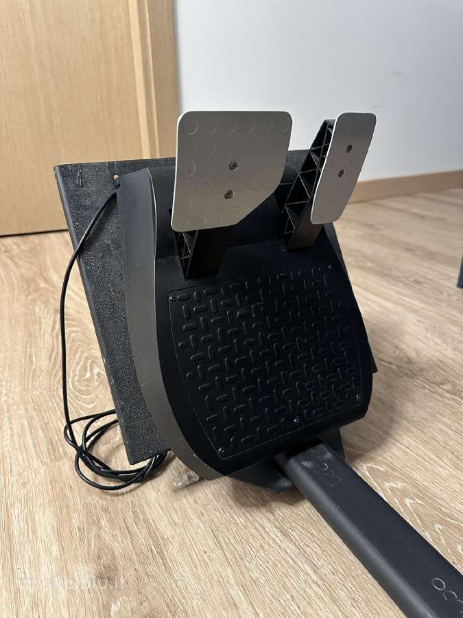 Thrustmaster lenktynių simuliatorius - nuotraukos Nr. 7