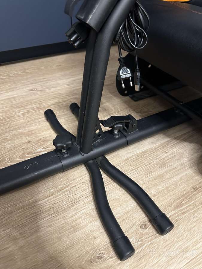 Thrustmaster lenktynių simuliatorius - nuotraukos Nr. 11
