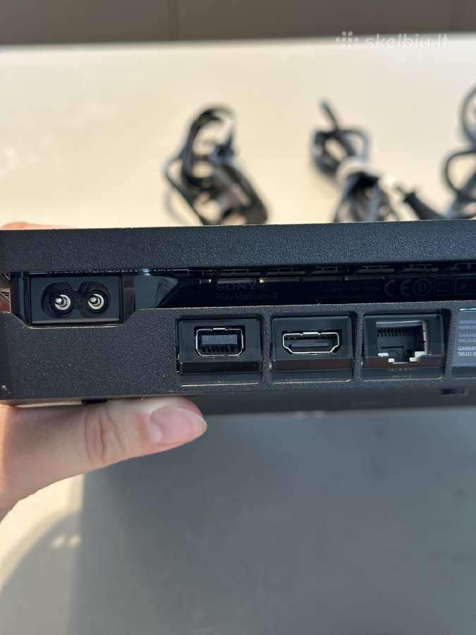 Sony Playstation 4 Slim 500gb + 2 pulteliai - nuotraukos Nr. 5