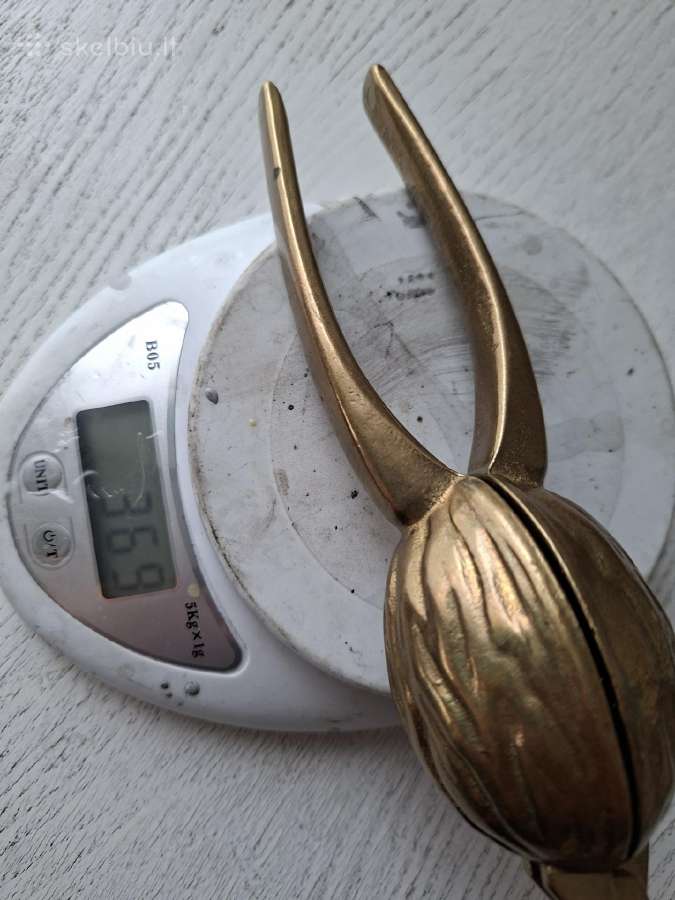 Žalvarinė riešutų gliaudyklė - nuotraukos Nr. 5