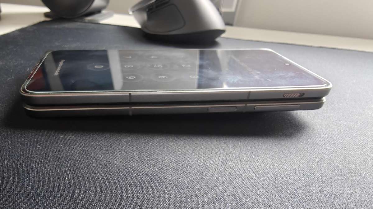 Oneplus open su defektu - nuotraukos Nr. 6