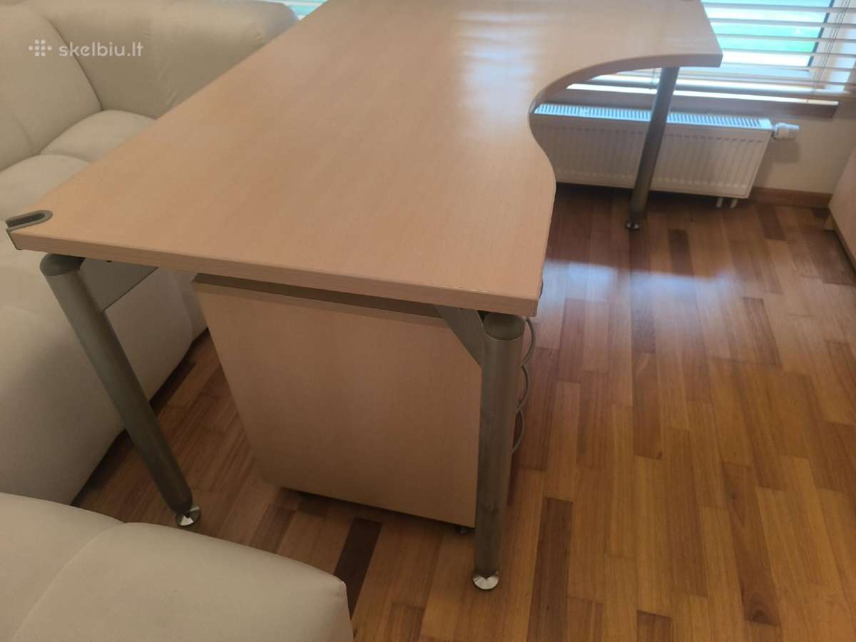 Parduodu naudotą rašomą stalą su spintele Narbutas - nuotraukos Nr. 3