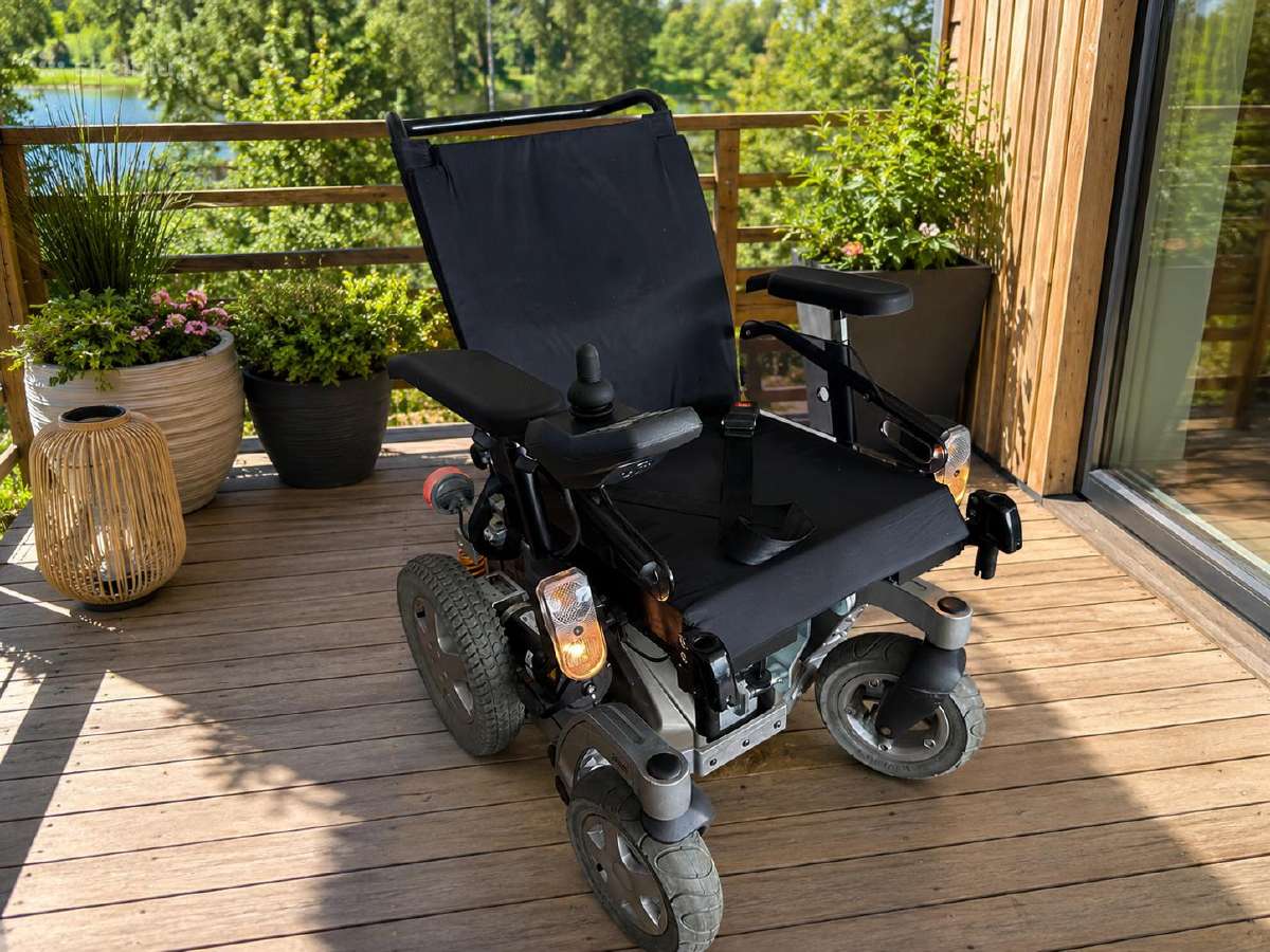Elektrinis neįgaliojo vežimėlis Invacare Storm 4 - nuotraukos Nr. 2