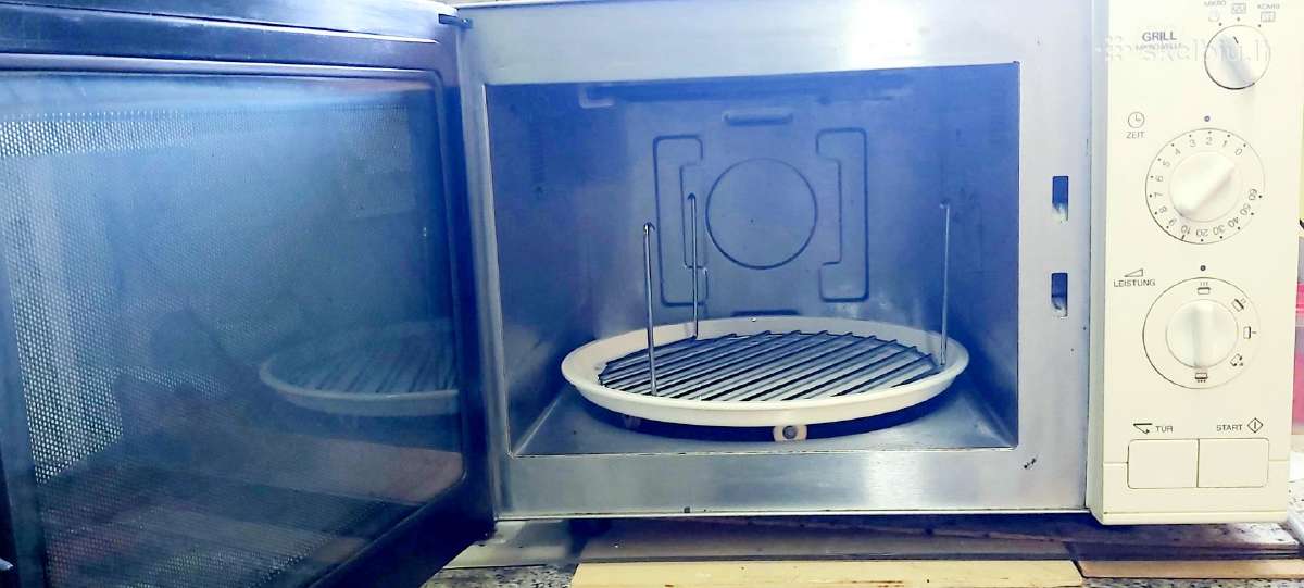Samsung mikrobangų krosnelė su griliu – 100 € - nuotraukos Nr. 2