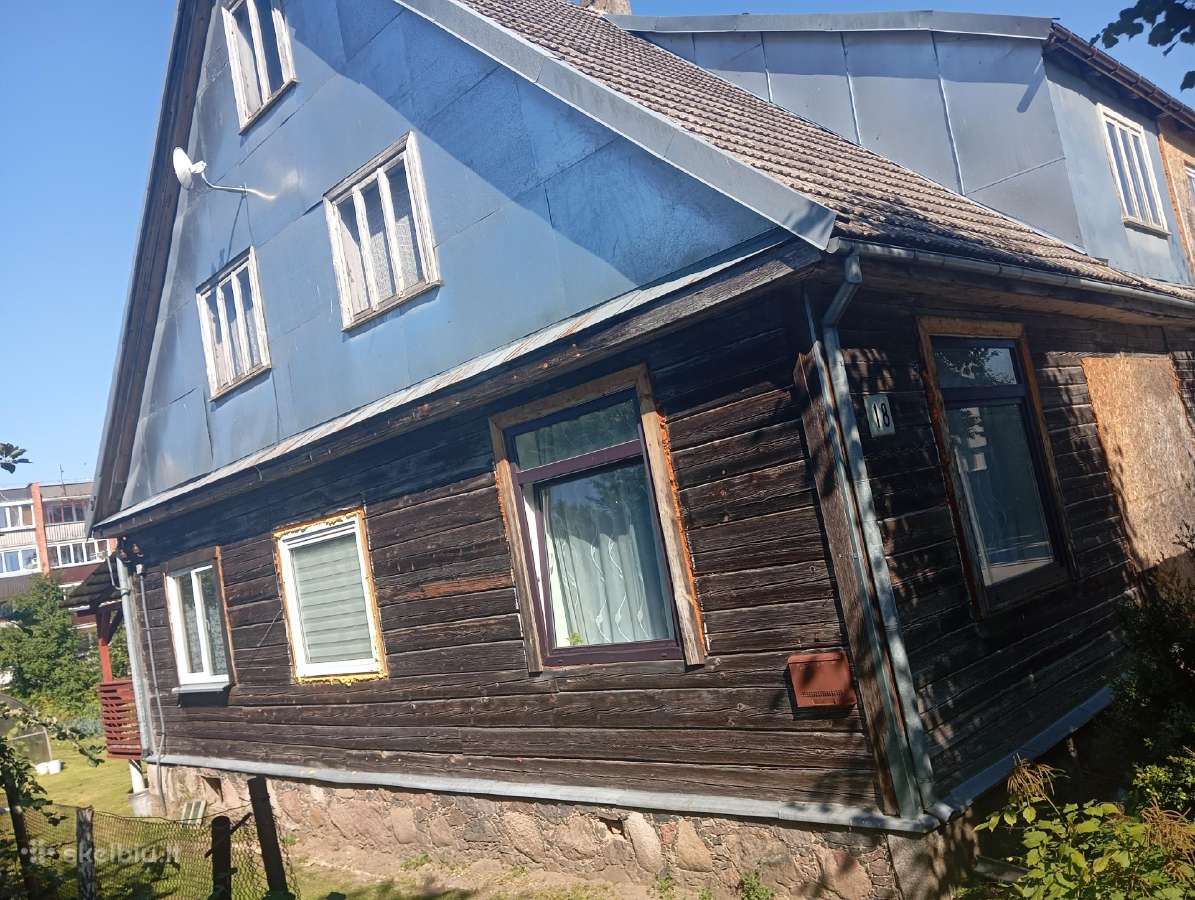 Parduodamas pigiau namas Subaciaus centre - nuotraukos Nr. 2