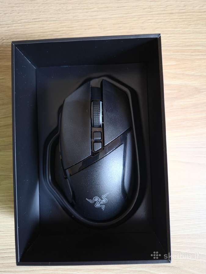 Parduodu nedaug naudotą Razer Basilisk V3 Pro 35k - nuotraukos Nr. 2