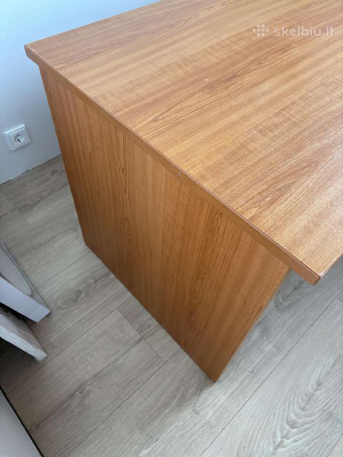 Rašomasis/darbo stalas su spintute - nuotraukos Nr. 2