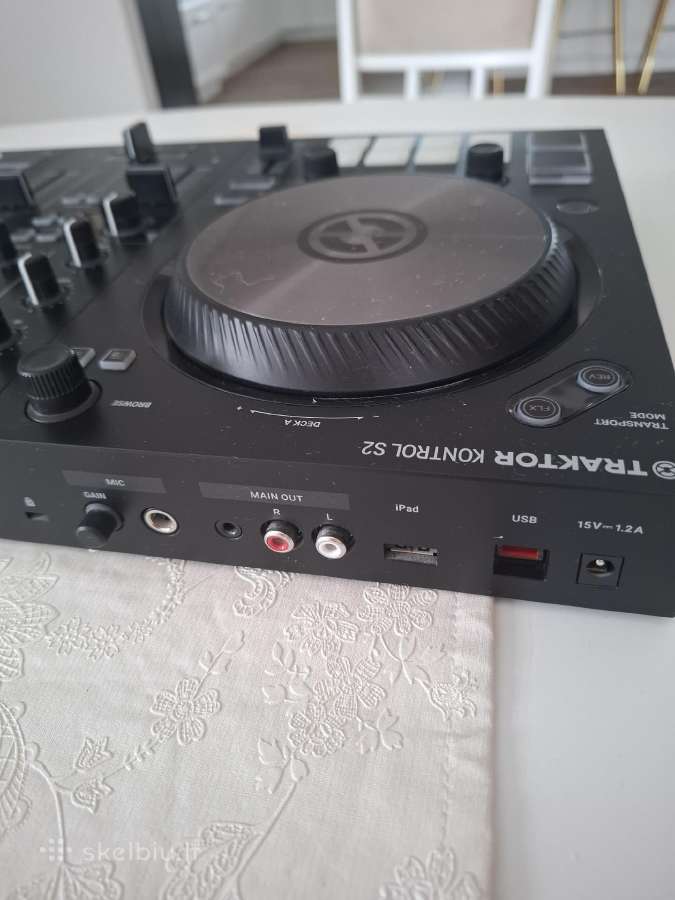 Native Instruments Traktor S2 Mk3 - nuotraukos Nr. 4