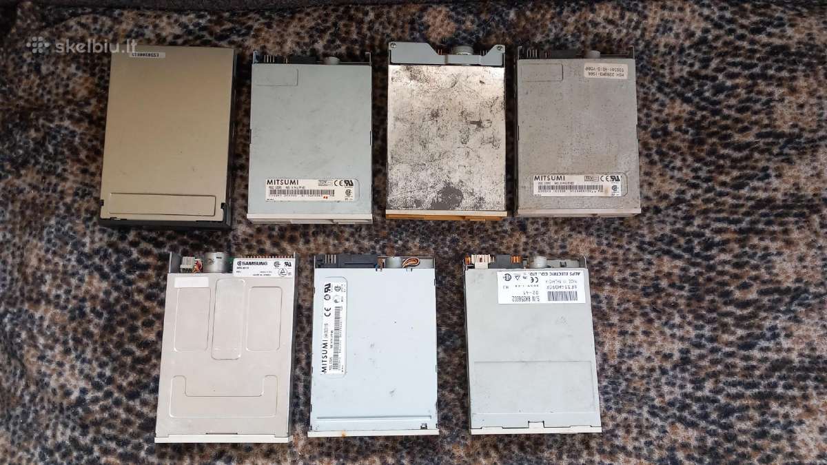 7 vnt. Floppy + 4 vnt. CD įrenginių + Dovana HDD - nuotraukos Nr. 2