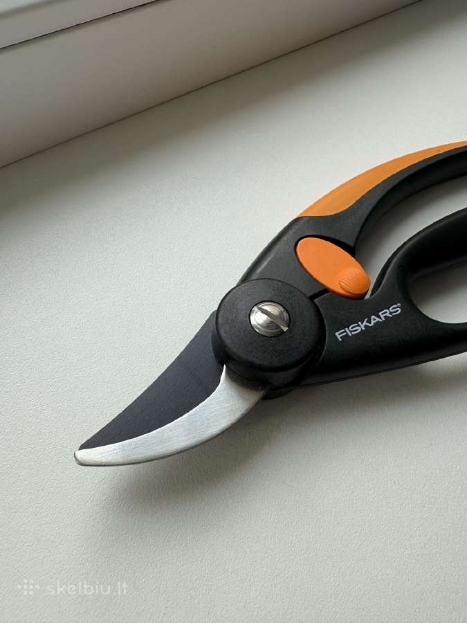 Fiskars sekatorius Fingerloop - nuotraukos Nr. 2