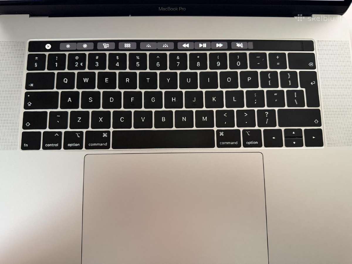 Apple MacBook Pro 15“ 2018 i7 / 16 GB / 256 GB - nuotraukos Nr. 2