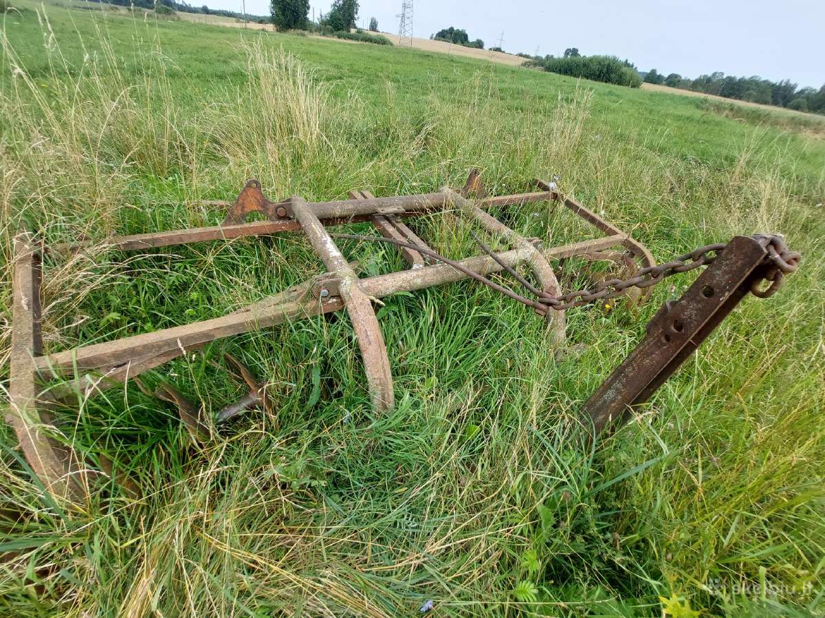 Išparduodama įvairi žemės ūkio technika - nuotraukos Nr. 3