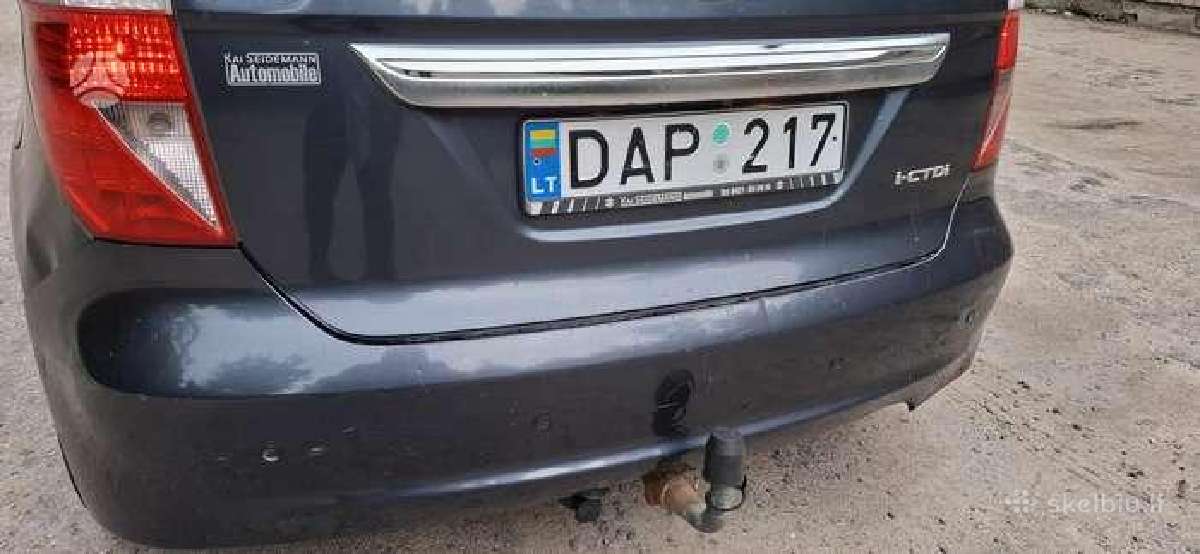 Parduodama erdvi ir patikima Honda Fr-v 6 sėdimos - nuotraukos Nr. 6