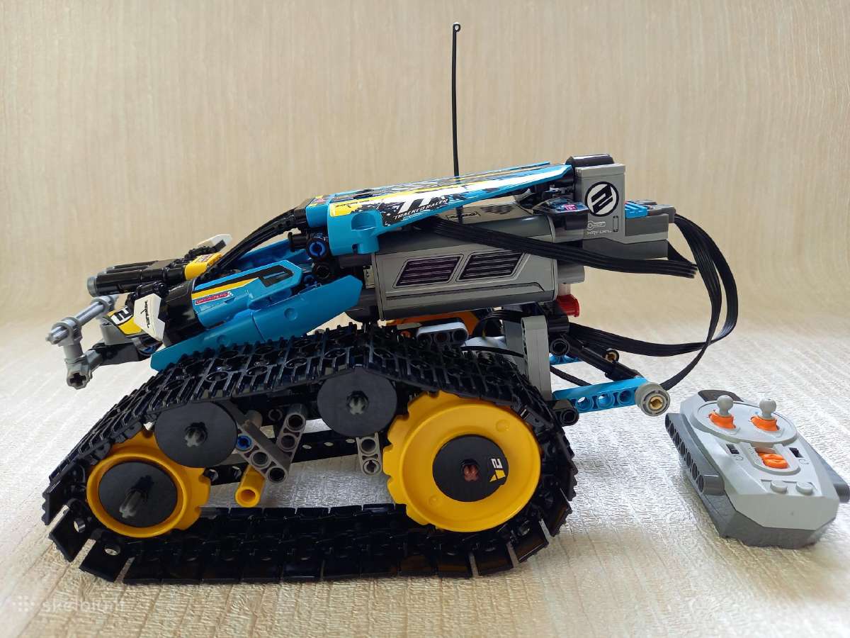 42095 Lego Technic Nuotoliniu būdu valdomas kaskad - nuotraukos Nr. 3