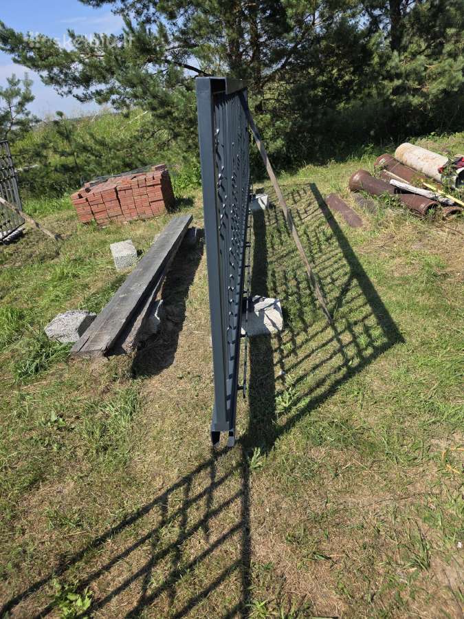 Parduodami vartai kalvio darbo su Roger sistema - nuotraukos Nr. 8