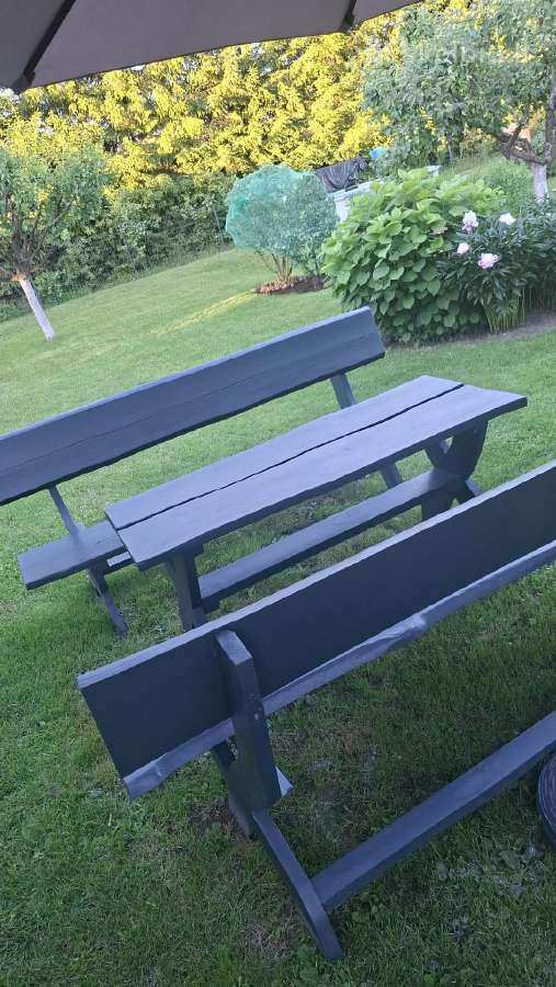 Lauko stalas su suolais ir skėčiu - nuotraukos Nr. 2