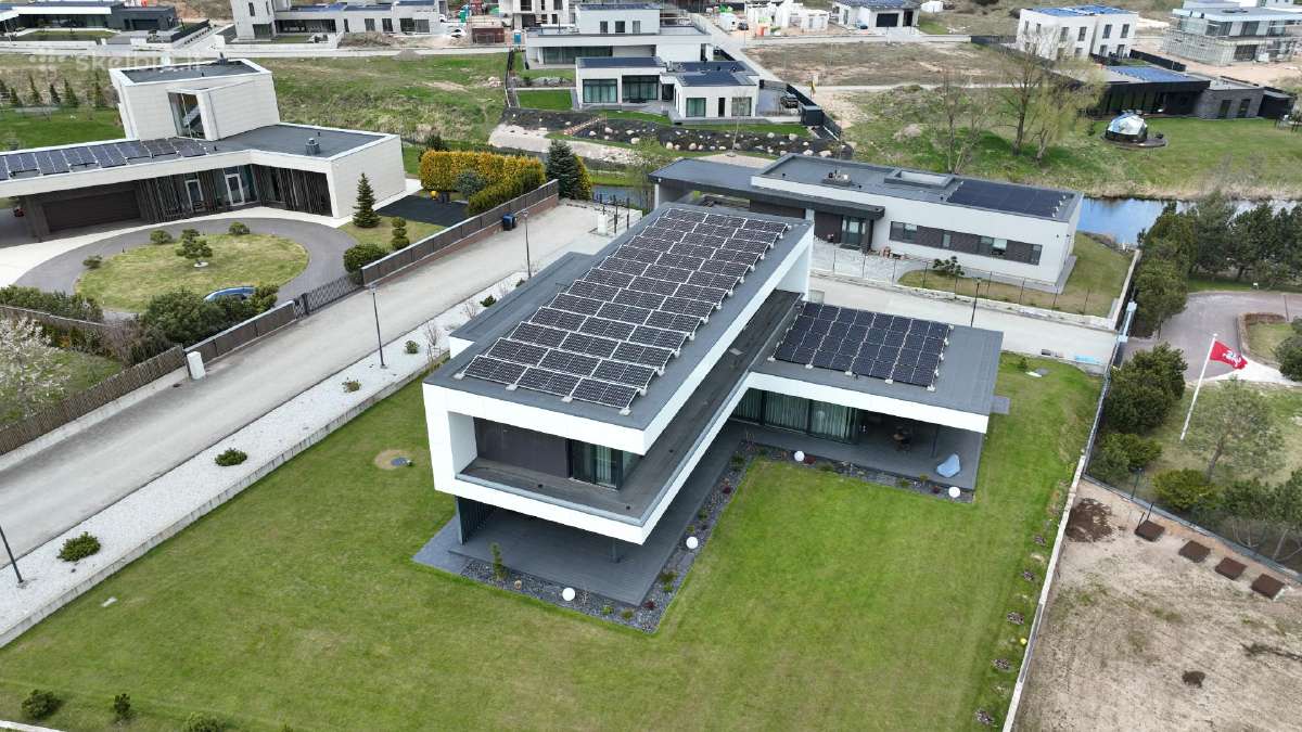 Saulės elektrinė, energijos kaupikliai (baterijos) - nuotraukos Nr. 3