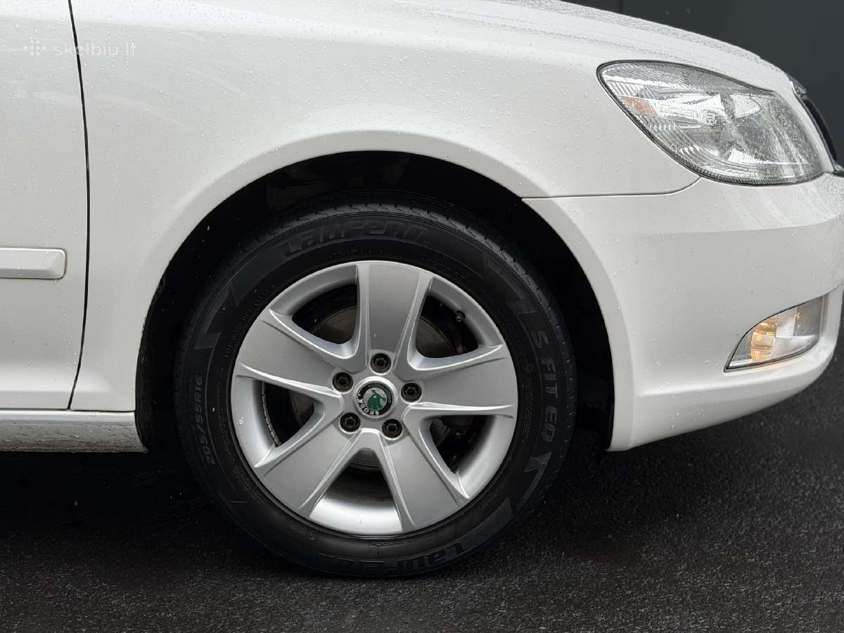 Skoda octavia 1,6 tdi 4x4 - nuotraukos Nr. 5
