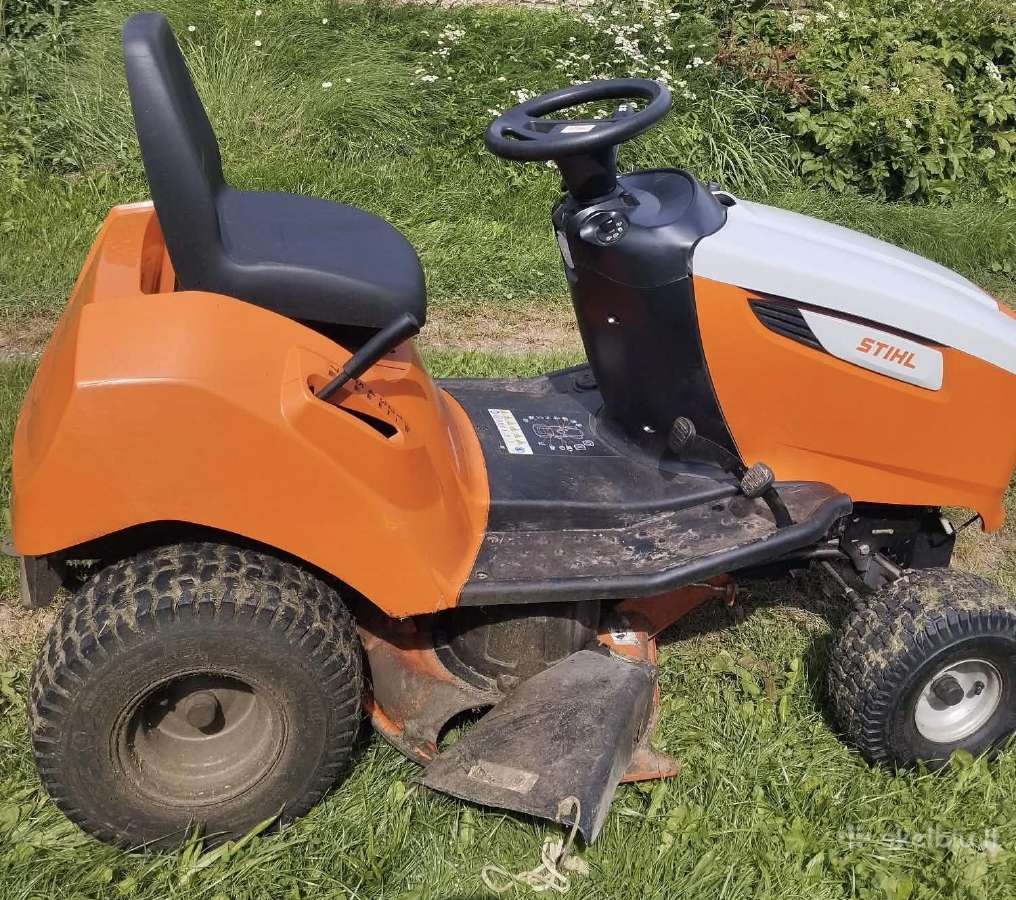 Parduodamas vejos pjovimo traktoriukas Stihl - nuotraukos Nr. 2