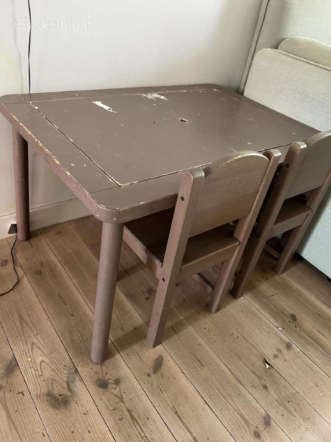 Dovanojamas Ikea vaikiškas staliukas su kėdutėmis - nuotraukos Nr. 2